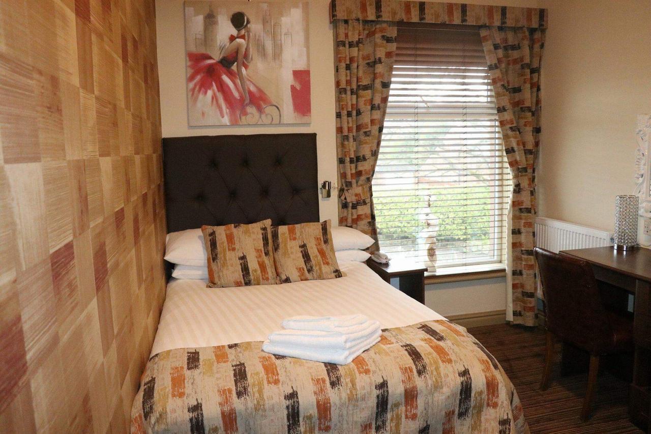 The Griffin Inn St Helens  Extérieur photo